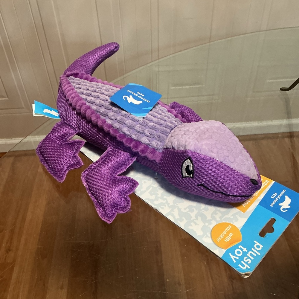 Animal Planet Interactive Pet Dog Toy with Squeaker Salamander 16”